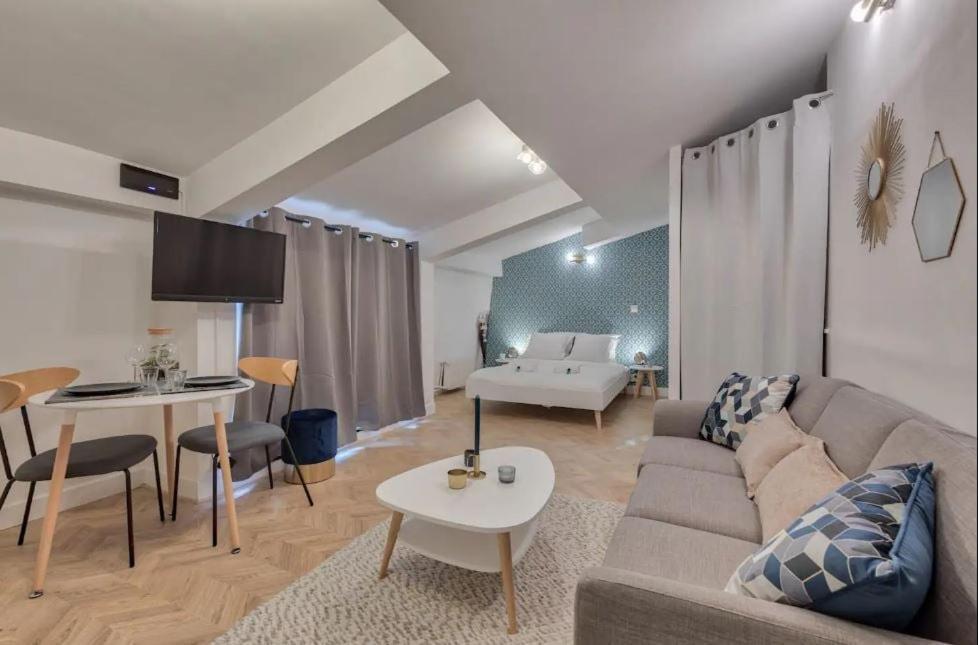 Appartement Renove Proche Arc Triomphe - 2P Paříž Exteriér fotografie
